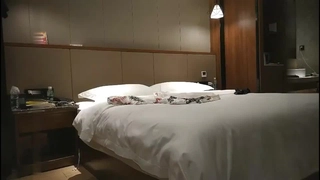 赛琳娜的黄金完整翻译版中文-直播 火辣身材的娜扎【沙滩上的贝壳酱】!